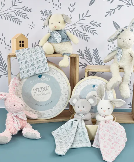 Doudou mouchoir lapin rose en coton BIO - 15 cm