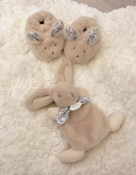 Lapin Doudou - Coffret cadeau Chaussons et Doudou Beige 15 cm
